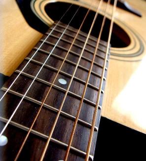 6-strings-on-guitar